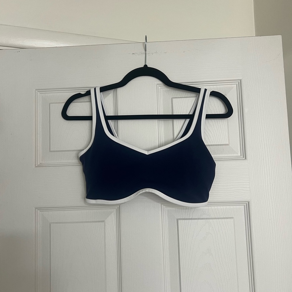 Abercrombie YPB StudioFLEX Sports Bra in Navy
